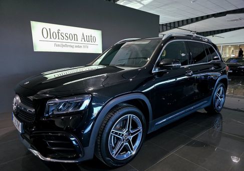 Mercedes-Benz GLB 200, 2025