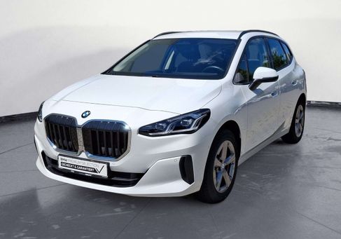 BMW 220, 2025 2