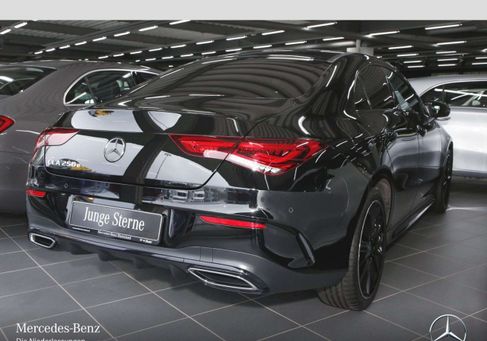 Mercedes-Benz CLA 250, 2022