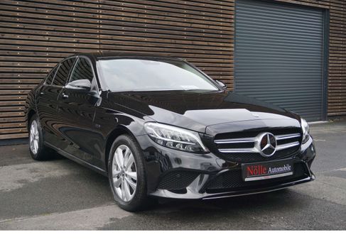 Mercedes-Benz C 300, 2021