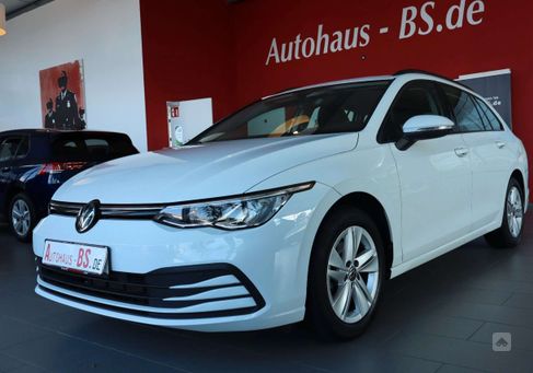 Volkswagen Golf, 2023