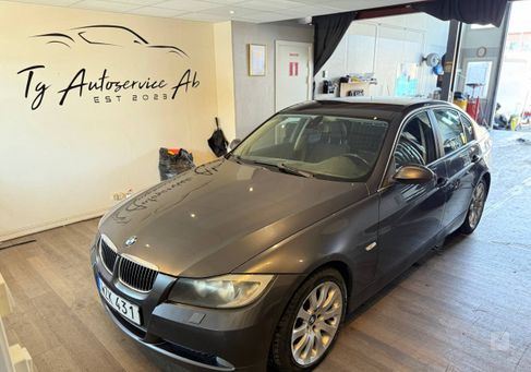 BMW 325, 2006