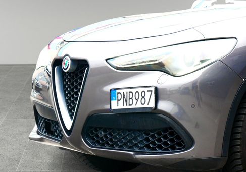 Alfa Romeo Stelvio, 2018