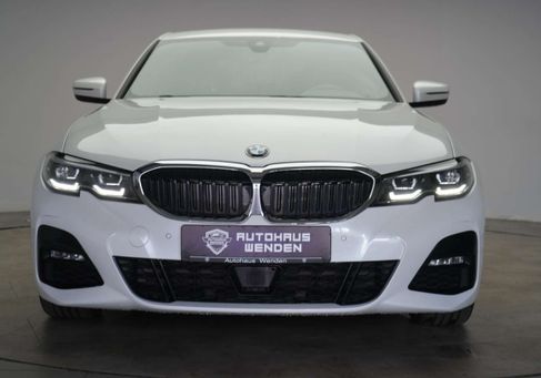 BMW 330, 2021 2