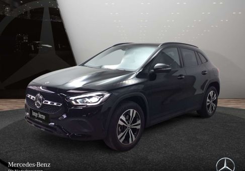 Mercedes-Benz GLA 180, 2023