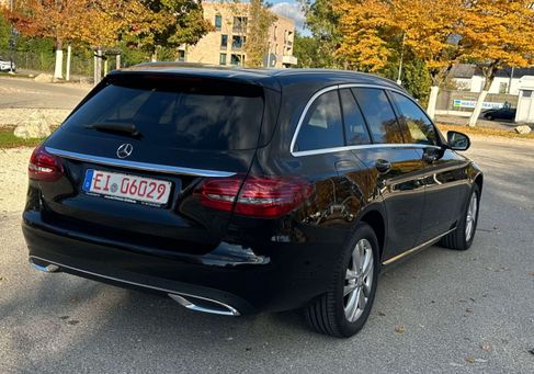 Mercedes-Benz C 300, 2020