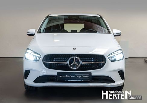 Mercedes-Benz B 180, 2025