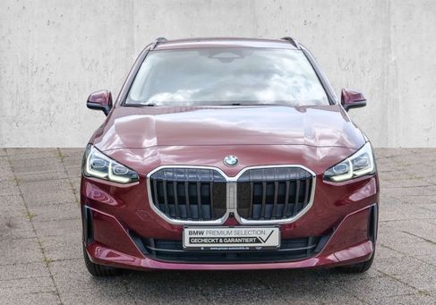 BMW 220, 2025 3
