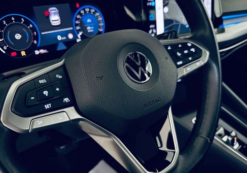 Volkswagen Golf, 2022