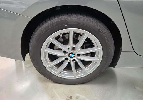 BMW 320, 2023 3
