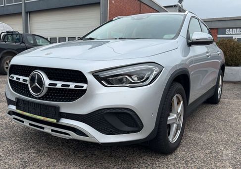 Mercedes-Benz GLA 220, 2021