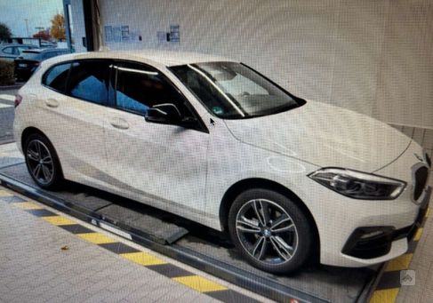 BMW 116, 2020