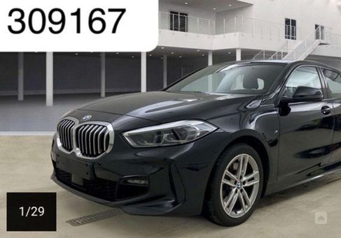 BMW 120, 2021