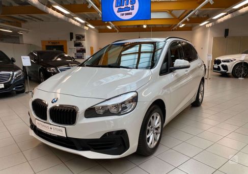 BMW 218, 2018