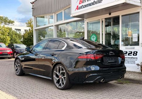 Jaguar XE, 2019 3