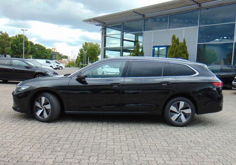 Volkswagen Passat Variant, 2025 2