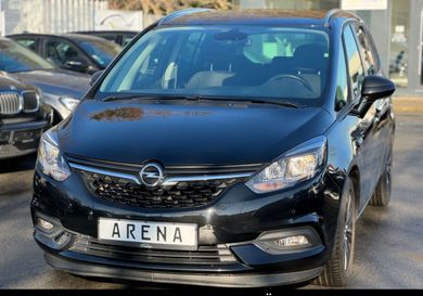 Opel Zafira, 2018