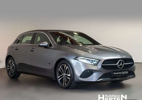 Mercedes-Benz A 180, 2025