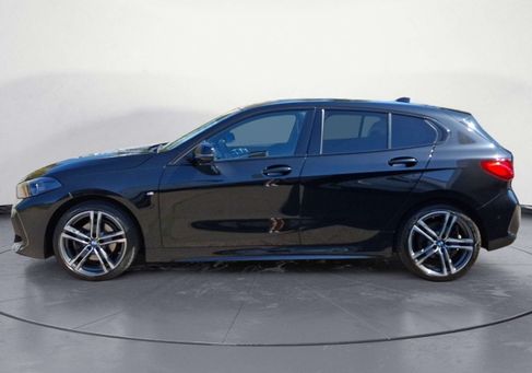 BMW 118, 2021