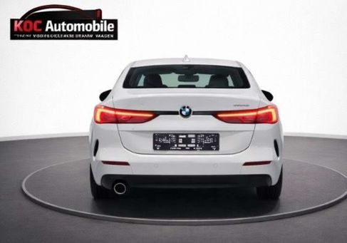 BMW 216, 2022