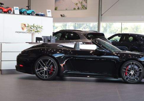 Porsche 911, 2025