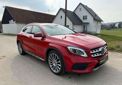 Mercedes-Benz GLA 220, 2018 3