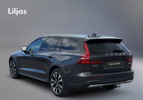 Volvo V60 Cross Country, 2024