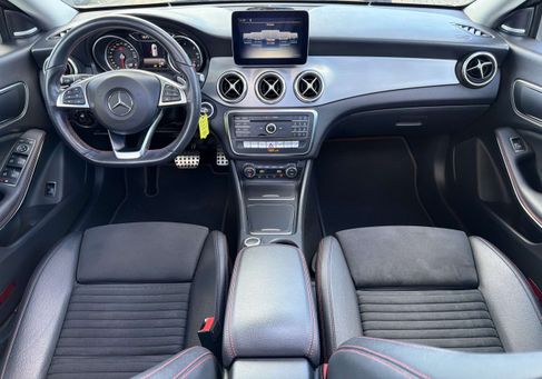 Mercedes-Benz CLA 200, 2018 3