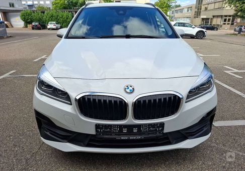 BMW 216, 2018