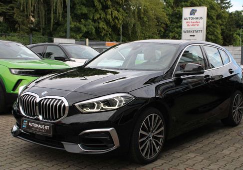 BMW 120, 2022