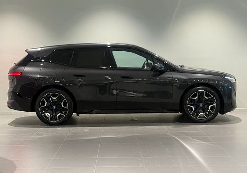 BMW iX, 2022