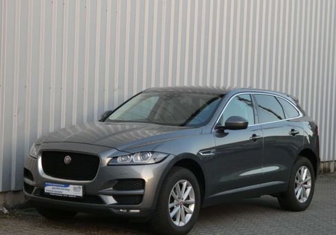 Jaguar F-Pace, 2017