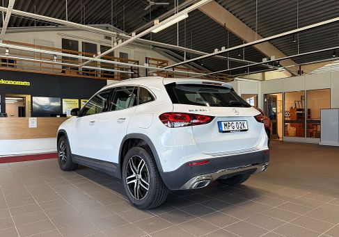 Mercedes-Benz GLA 220, 2021 3