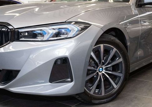 BMW 320, 2023 3