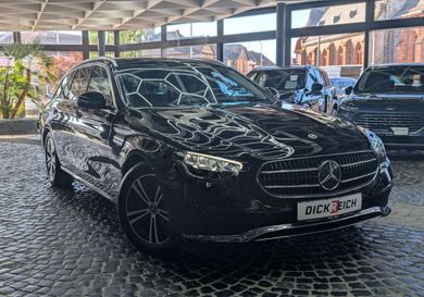 Mercedes-Benz E 200, 2022
