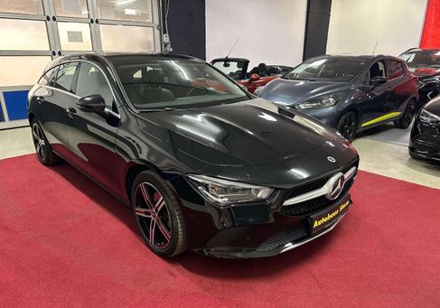 Mercedes-Benz CLA 200, 2022