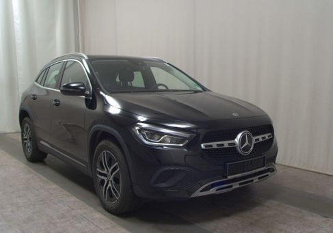 Mercedes-Benz GLA 180, 2023