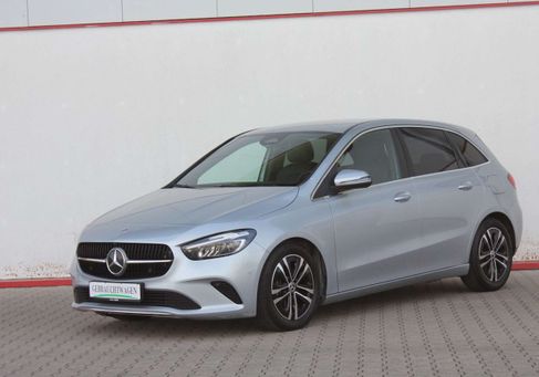 Mercedes-Benz B 180, 2025
