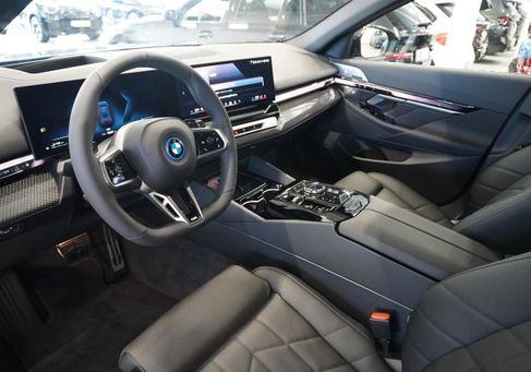 BMW 530, 2027