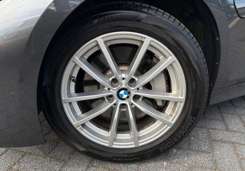 BMW 330, 2020