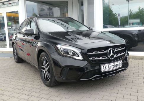 Mercedes-Benz GLA 180, 2017