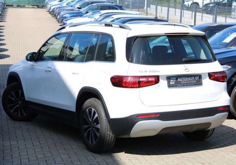 Mercedes-Benz GLB 200, 2023