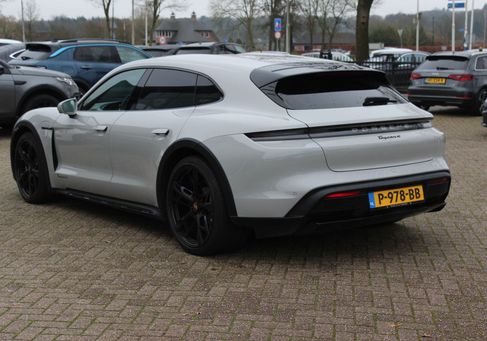 Porsche Taycan, 2022