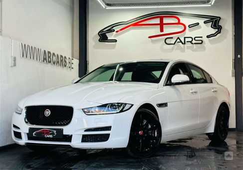 Jaguar XE, 2017