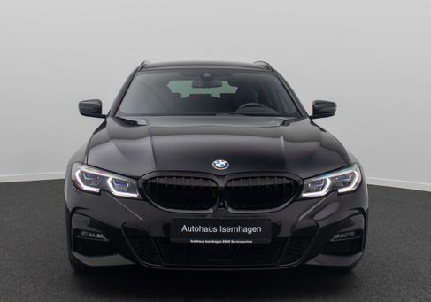 BMW 320, 2021