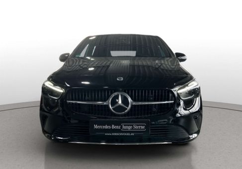 Mercedes-Benz B 180, 2025