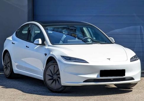 Tesla Model 3, 2026