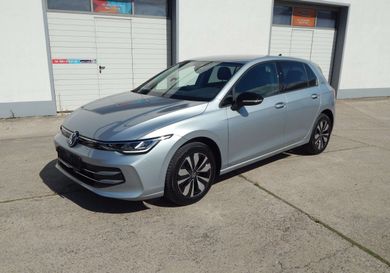 Volkswagen Golf, 2024