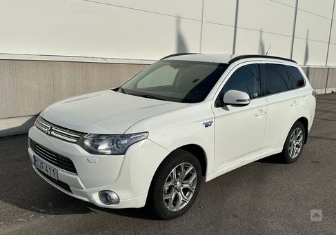 Mitsubishi Outlander, 2014