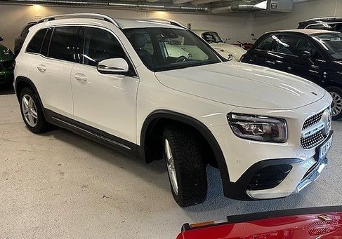 Mercedes-Benz GLB 200, 2023